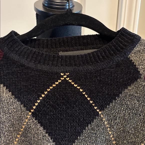 Croft & Barrow Black Argyle Sweater.  Men’s size Small.  EUC. - Picture 6 of 7